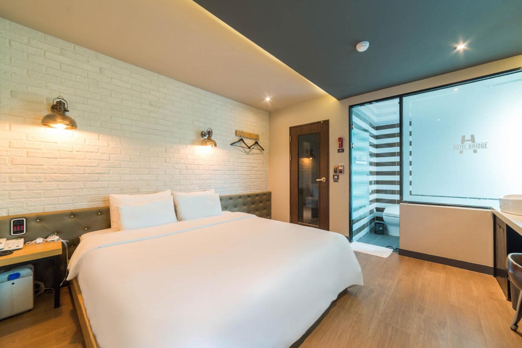 Hotel Bridge Busan Exterior photo